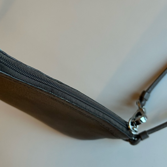 Calvin Klein Wristlet ✨ - Picture 13 of 13